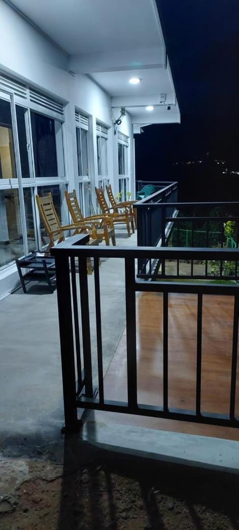 Ella Touch Bed & Breakfast ภายนอก รูปภาพ